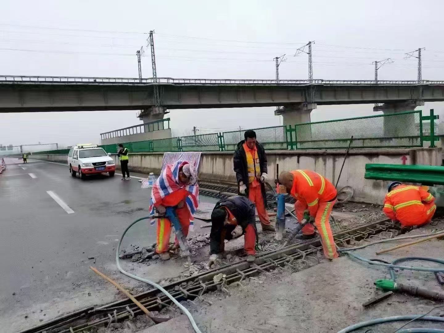 永清桥梁伸缩缝抢修料